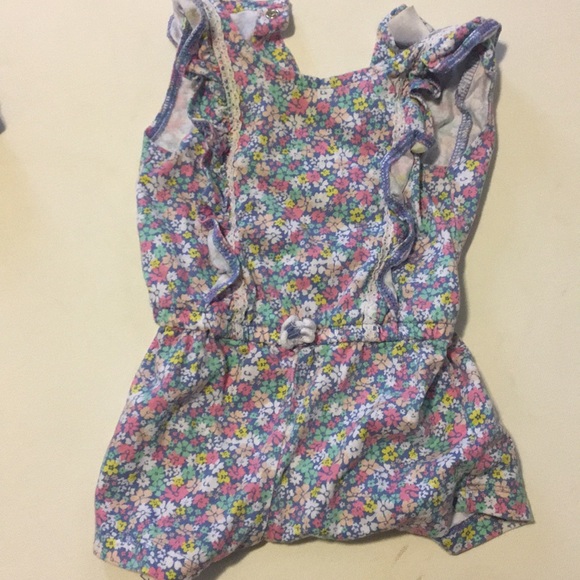 Last call! Carters Rompers 6m - Picture 4 of 5